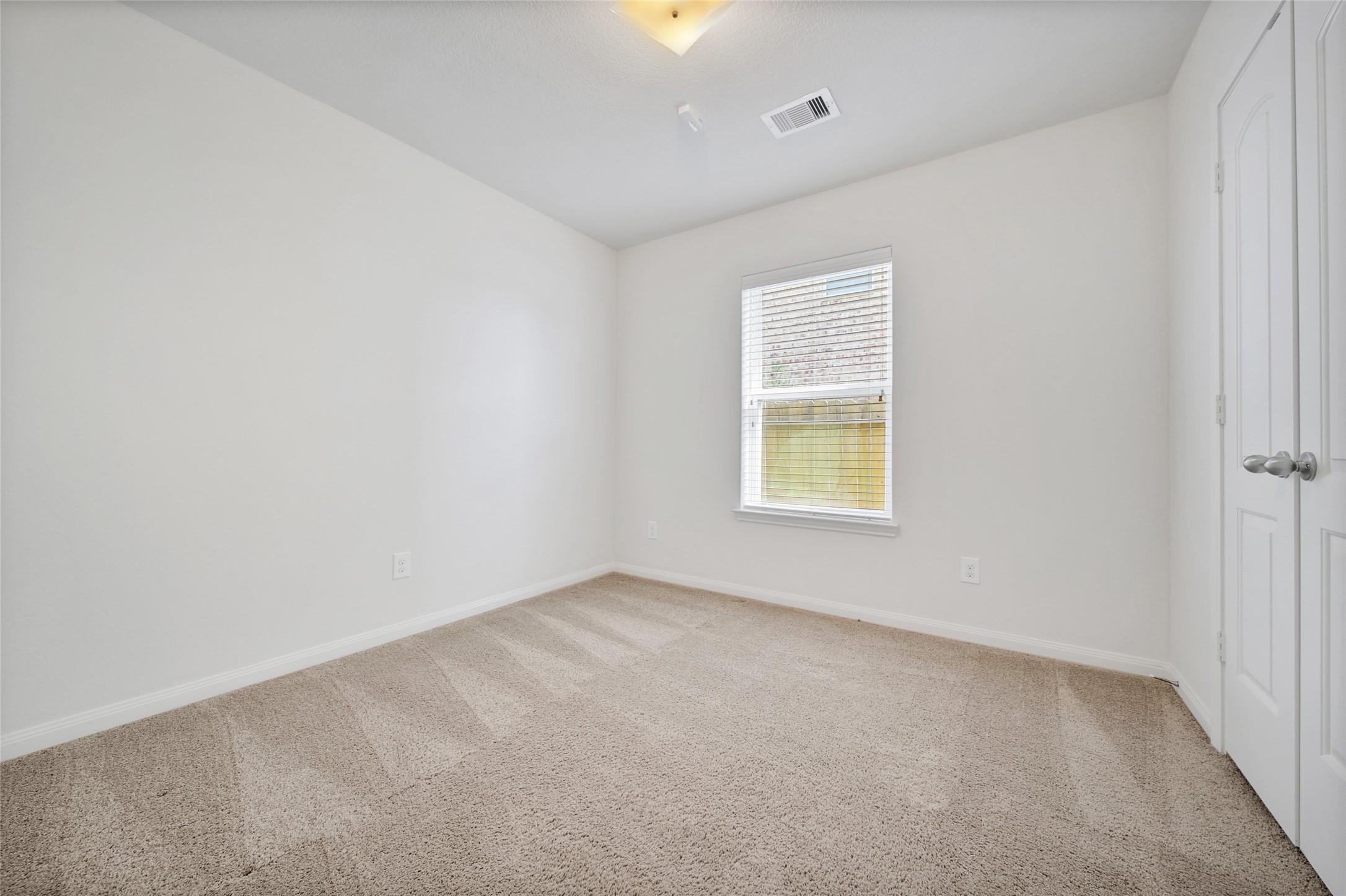 12122 Trawler Place La Marque, TX 77568 - Photo 9 of 10