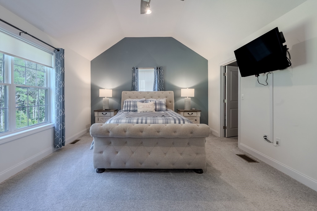 12 Hayfield Road Dracut, MA 01826 - Photo 24 of 36 Gallery Image 24