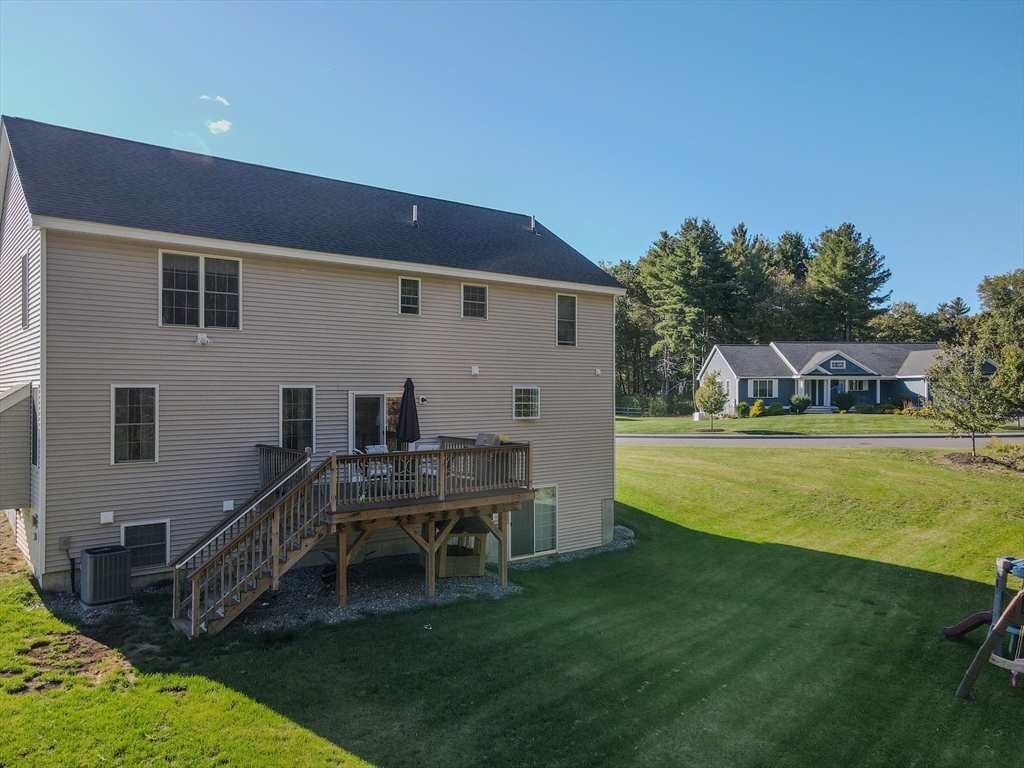 12 Hayfield Road Dracut, MA 01826 - Photo 32 of 36 Gallery Image 32