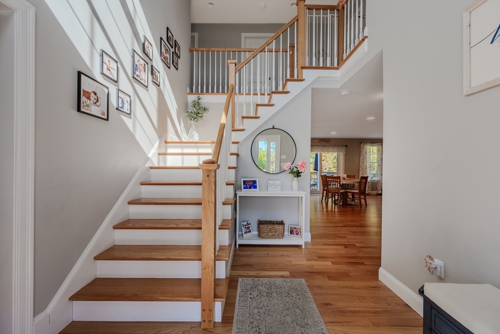 12 Hayfield Road Dracut, MA 01826 - Photo 4 of 36 Gallery Image 4