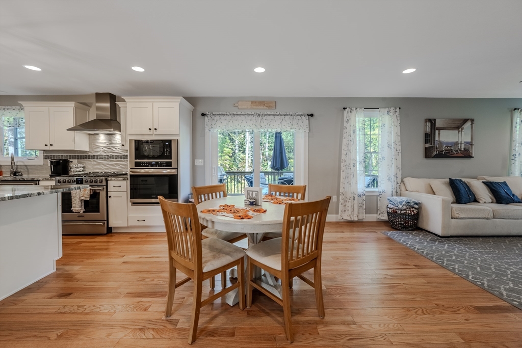 12 Hayfield Road Dracut, MA 01826 - Photo 10 of 36 Gallery Image 10