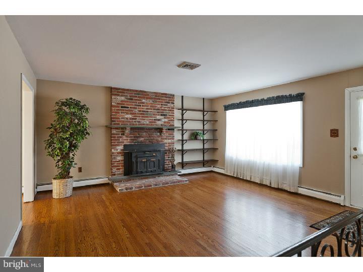 1124 Almshouse Road Ivyland, PA 18974 - Photo 4 of 25