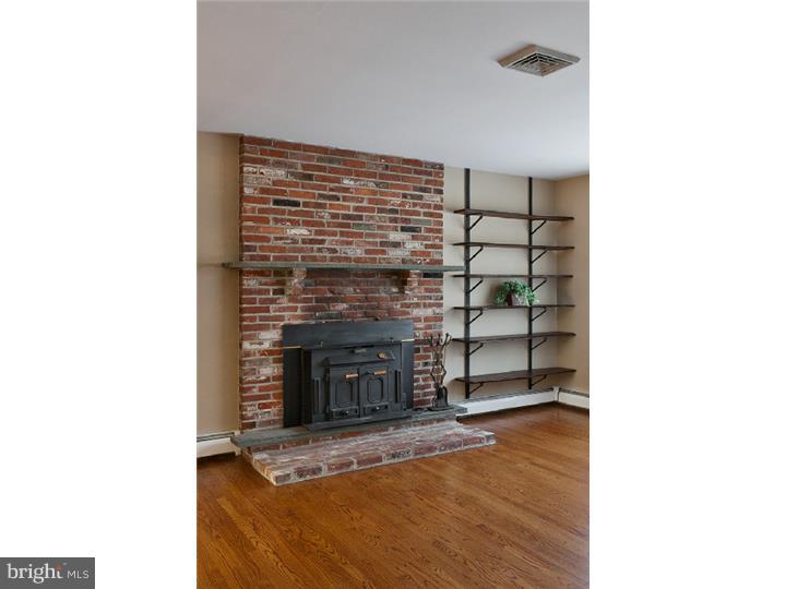 1124 Almshouse Road Ivyland, PA 18974 - Photo 7 of 25