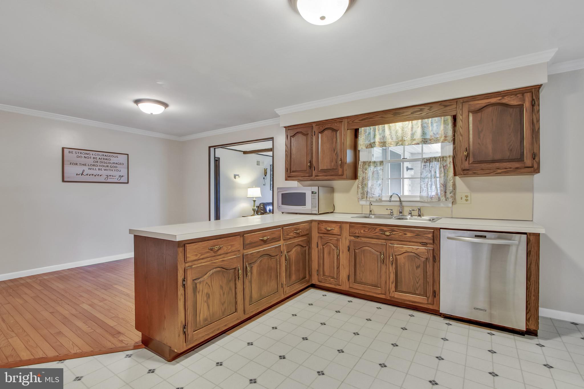 7 Monticello Avenue Spring Grove, PA 17362 - Photo 7 of 35