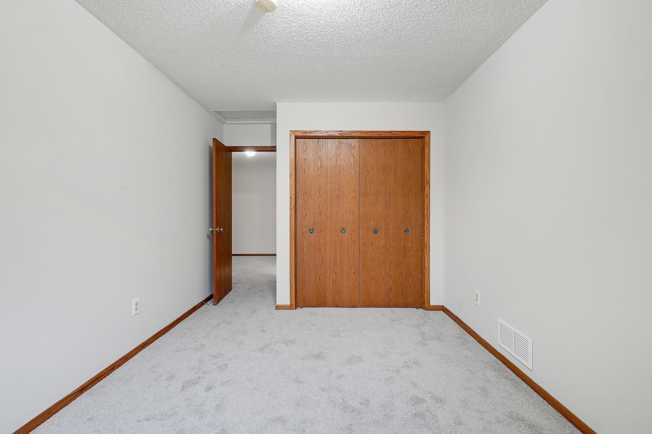 2075 13th Avenue West Shakopee, MN 55379 - Photo 32 of 40