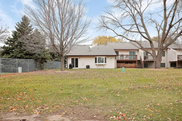 $229,900 | 2075 13th Avenue West, Shakopee, MN 55379