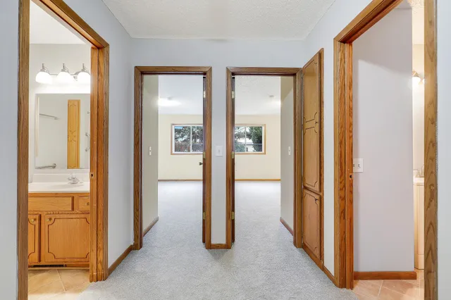 $229,900 | 2075 13th Avenue West, Shakopee, MN 55379