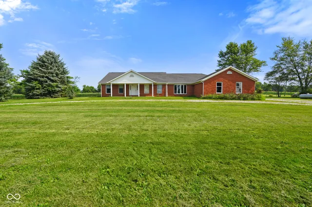 $750,000 | 10340 West C R 1000 Street North, Stilesville, IN 46180