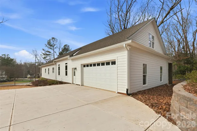 $750,000 | 2698 Oakhurst Drive, Rock Hill, SC 29732