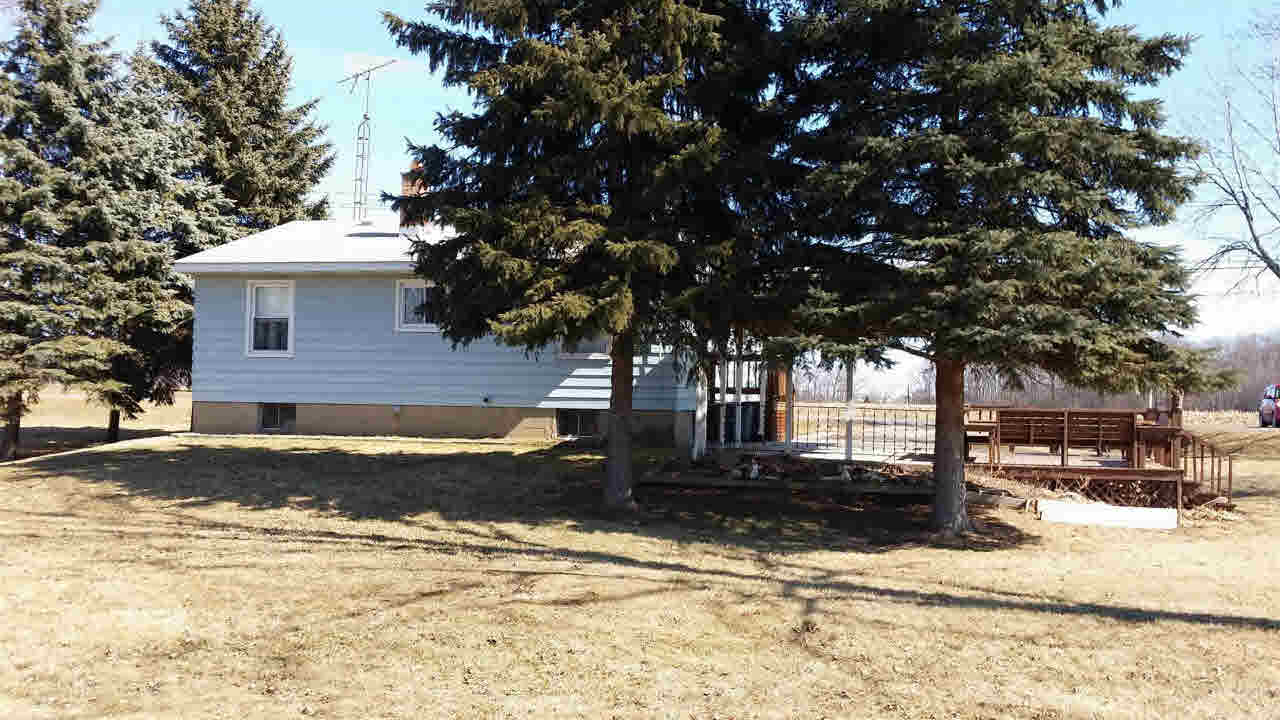 4043 Blohm Road Monroe, MI 48161 - Photo 3 of 10 back view of home