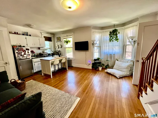 $1,895 | 738 Whitney Avenue, Unit 5, New Haven, CT 06511