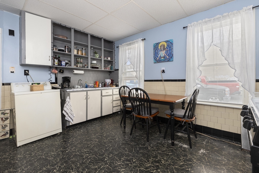 49 Federal Street Beverly, MA 01915 - Photo 6 of 24