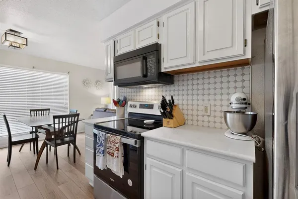 $229,000 | 330 West Harwood Road, Unit D, Hurst, TX 76054