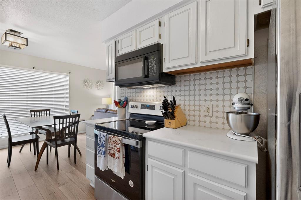 330 West Harwood Road, Unit D Hurst, TX 76054 - Photo 12 of 28