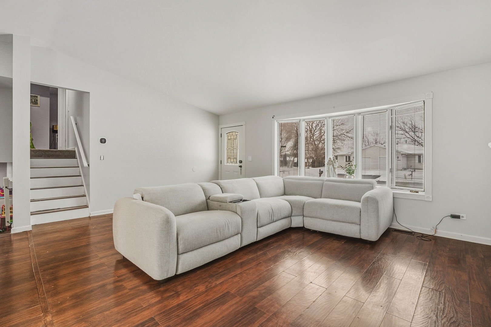3668 Grandview Avenue Gurnee, IL 60031 - Photo 3 of 25 a living room with furniture and a large window