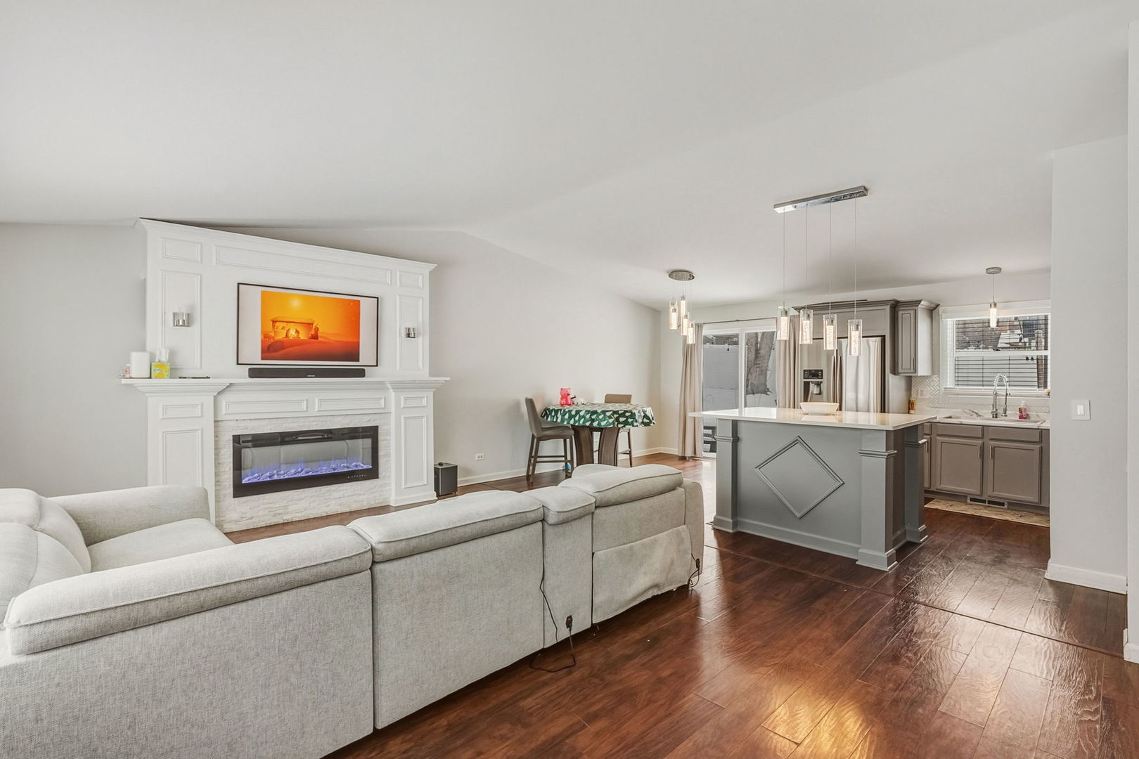 3668 Grandview Avenue Gurnee, IL 60031 - Photo 5 of 25 a living room with furniture and a fireplace