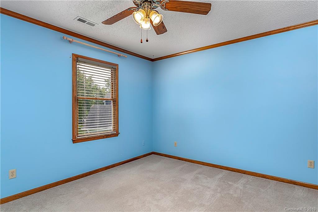 1827 Running Brook Road Charlotte, NC 28214 - Photo 11 of 17