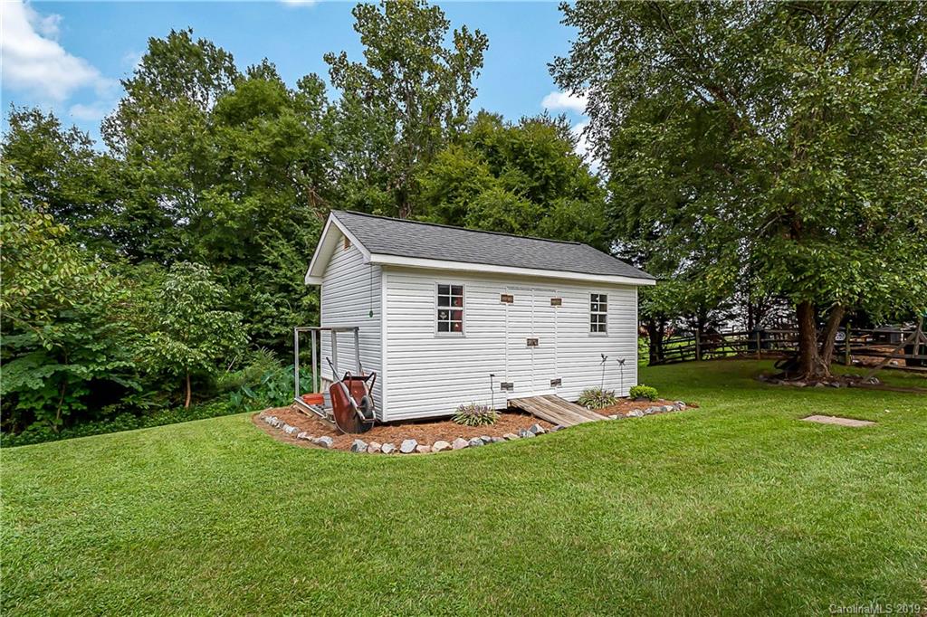 1827 Running Brook Road Charlotte, NC 28214 - Photo 3 of 17