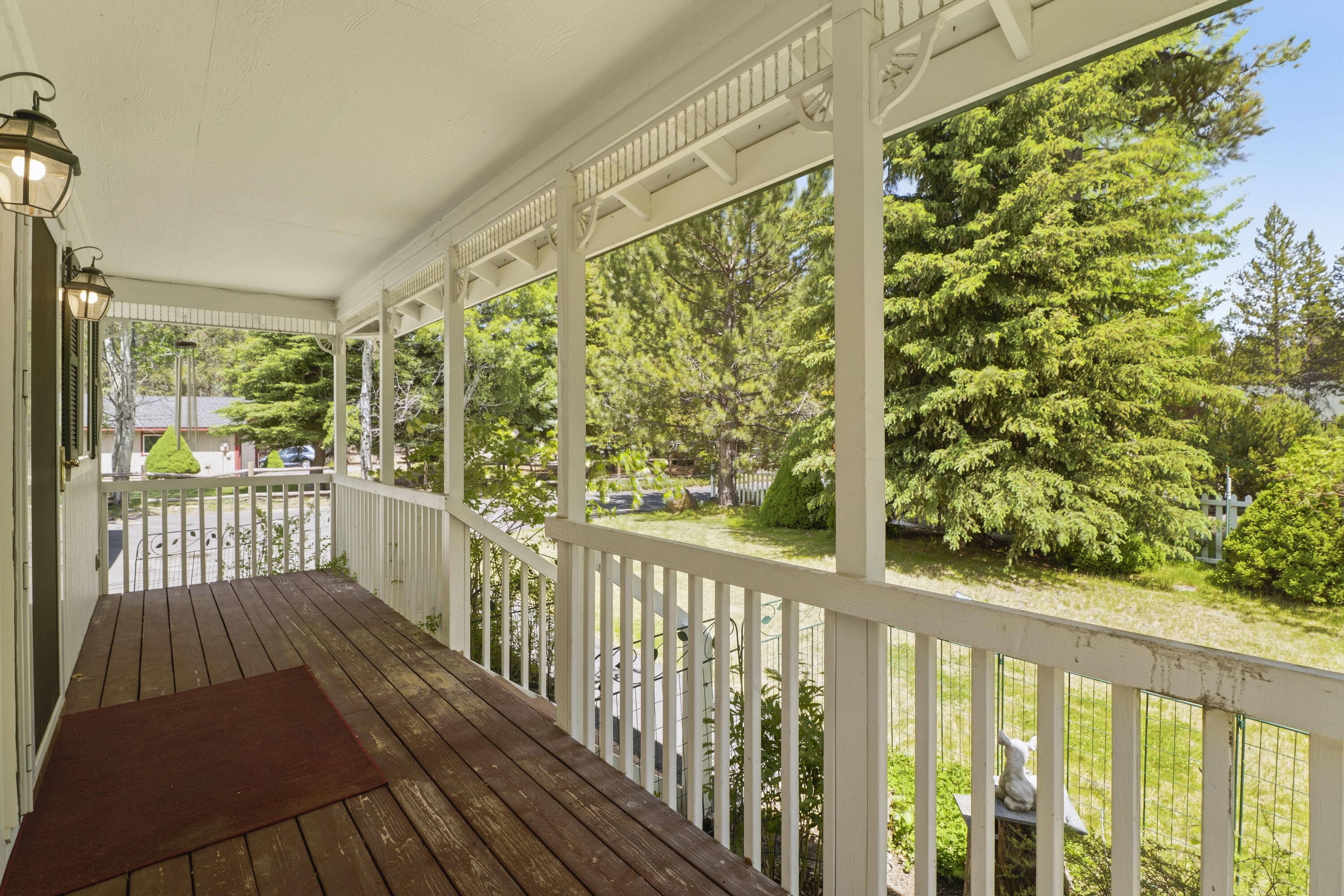 55885 Osprey Road Bend, OR 97707 - Photo 23 of 58 Front entry porch, perfect for relaxing in the shade.