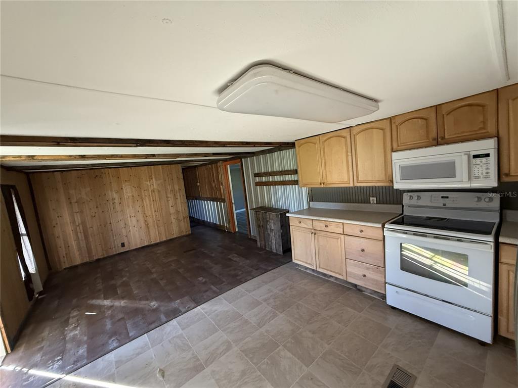 18401 Hamilton Road Dade City, FL 33523 - Photo 31 of 65