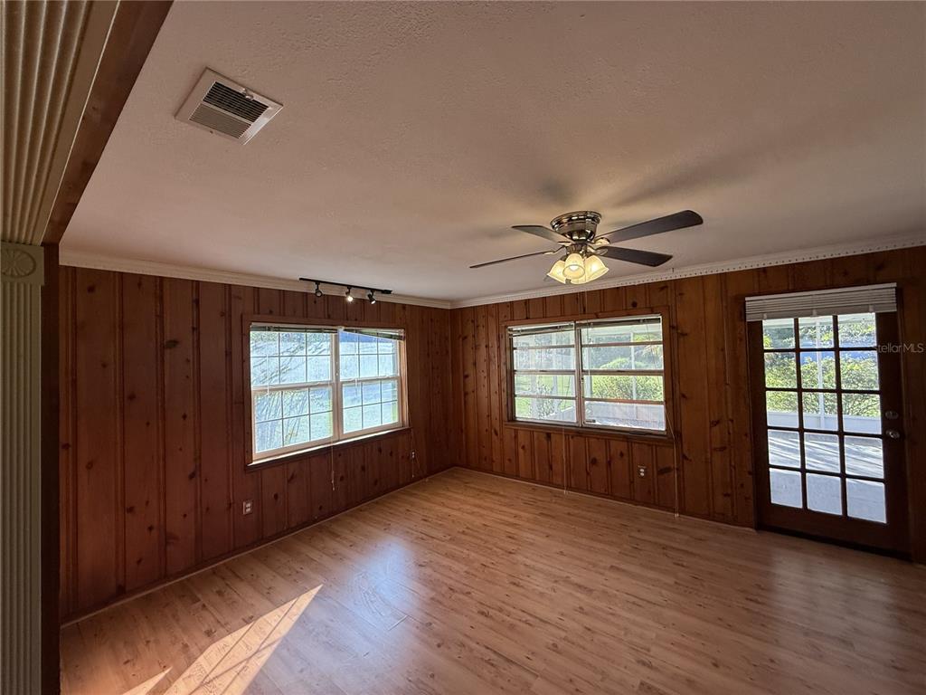 18401 Hamilton Road Dade City, FL 33523 - Photo 10 of 65