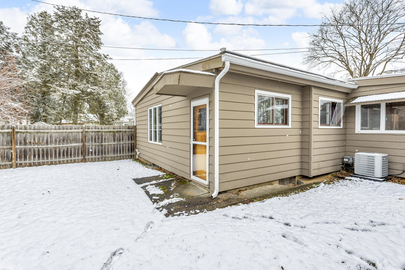 768 Briarcliff Road Jackson, MI 49203 - Photo 34 of 38 0N0A5633