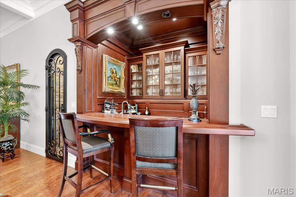 4 Ridgewood Road Ladue, MO 63124 - Photo 11 of 81