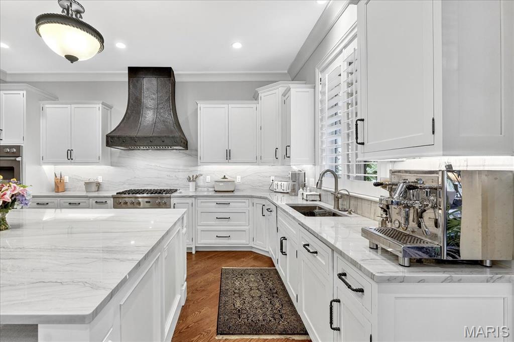 4 Ridgewood Road Ladue, MO 63124 - Photo 17 of 81