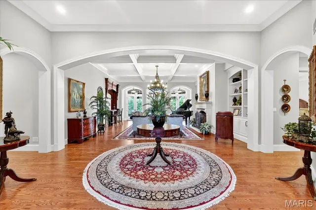 $5,500,000 | 4 Ridgewood Road, Ladue, MO 63124