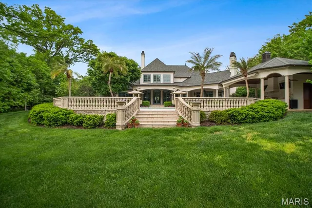$5,500,000 | 4 Ridgewood Road, Ladue, MO 63124