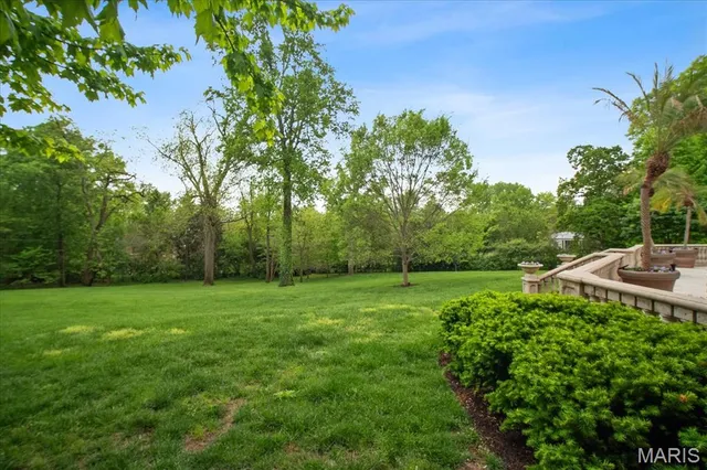 $5,500,000 | 4 Ridgewood Road, Ladue, MO 63124