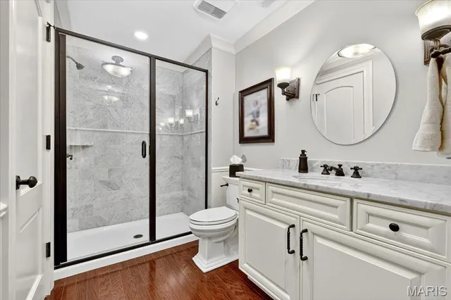 $5,500,000 | 4 Ridgewood Road, Ladue, MO 63124