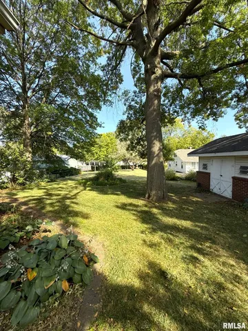 $385,000 | 745 North Academy Street, Galesburg, IL 61401