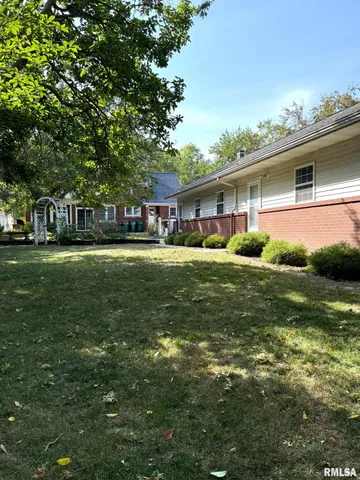 $385,000 | 745 North Academy Street, Galesburg, IL 61401