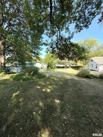 $385,000 | 745 North Academy Street, Galesburg, IL 61401