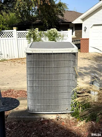 $385,000 | 745 North Academy Street, Galesburg, IL 61401