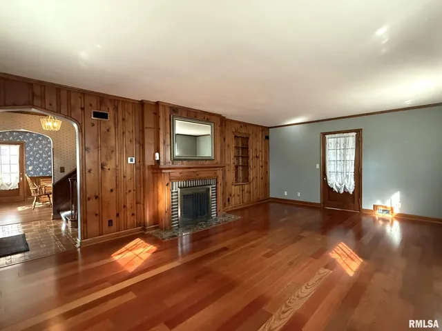 $385,000 | 745 North Academy Street, Galesburg, IL 61401