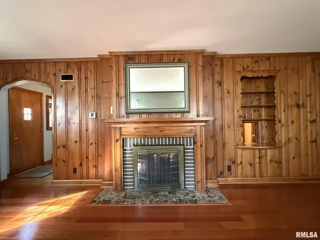 $385,000 | 745 North Academy Street, Galesburg, IL 61401