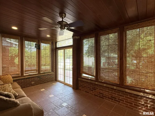 $385,000 | 745 North Academy Street, Galesburg, IL 61401