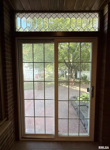 $385,000 | 745 North Academy Street, Galesburg, IL 61401