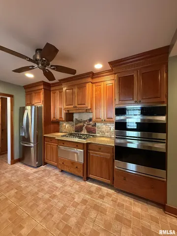 $385,000 | 745 North Academy Street, Galesburg, IL 61401