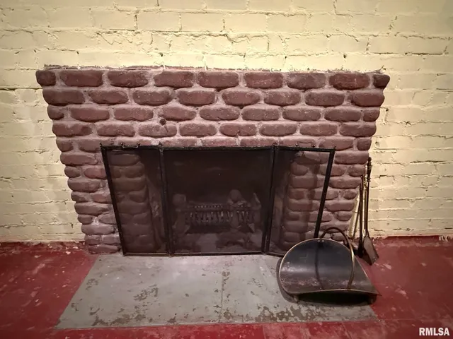 $385,000 | 745 North Academy Street, Galesburg, IL 61401