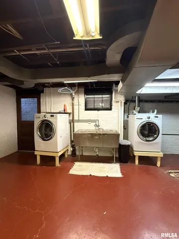 $385,000 | 745 North Academy Street, Galesburg, IL 61401