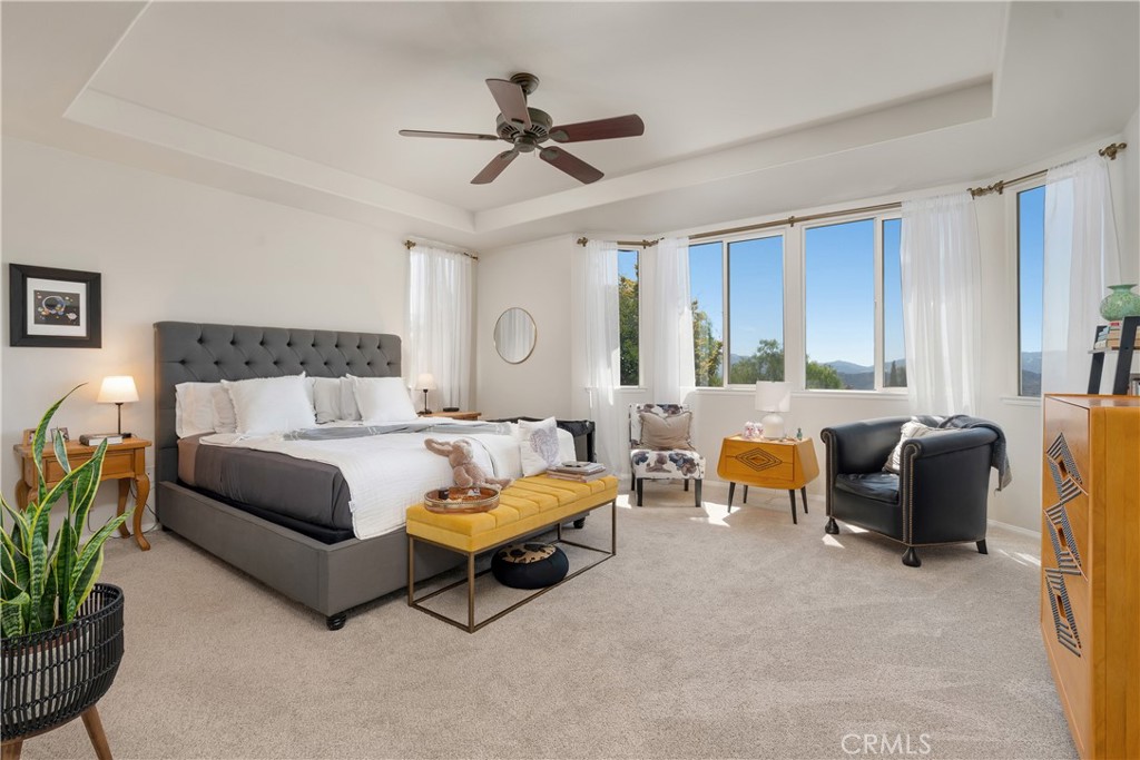 25730 Hawthorne Place Stevenson Ranch, CA 91381 - Photo 19 of 41 Primary Suite