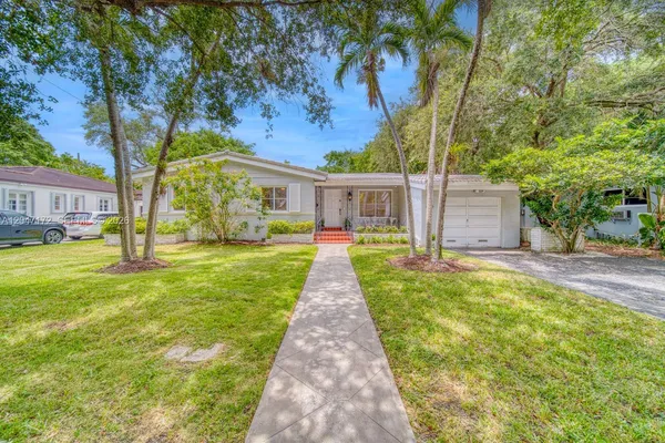 $1,925,000 | 1116 Almeria Avenue, Coral Gables, FL 33134