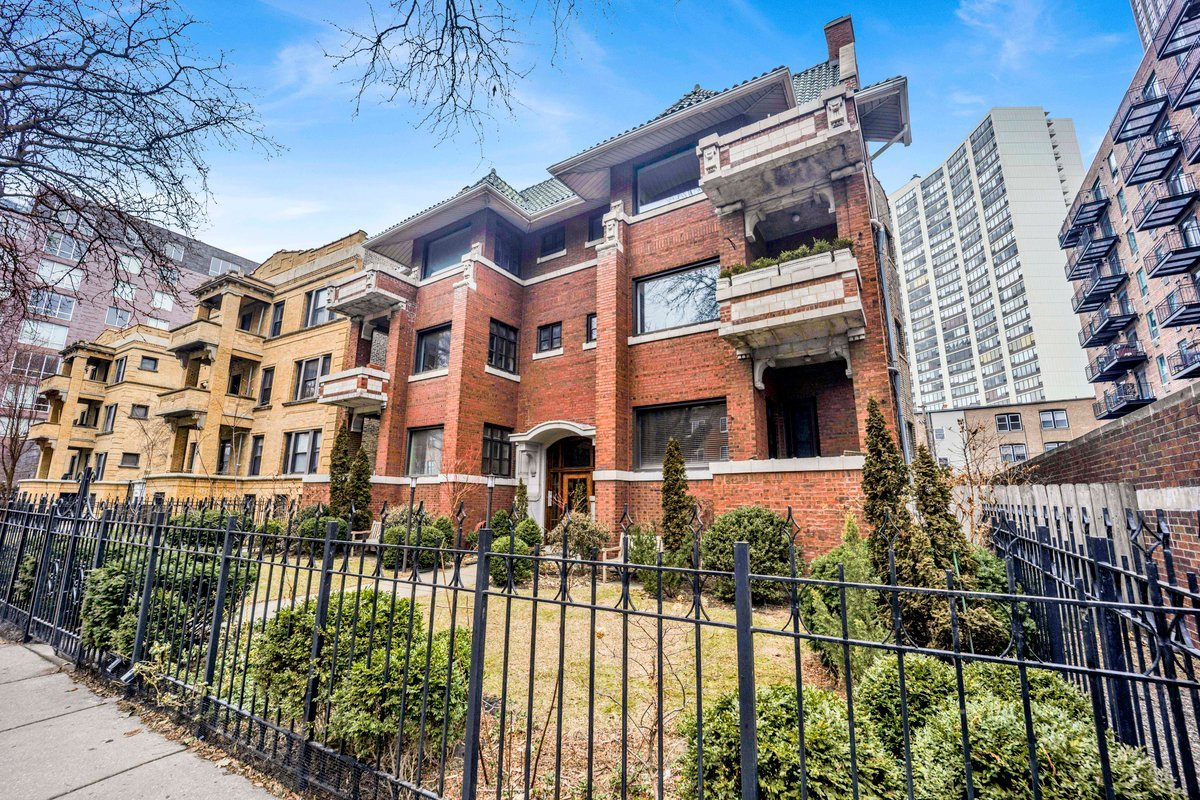 714 West Sheridan Road, Unit 1E Chicago, IL 60613 - Photo 1 of 31 Gallery Image 1