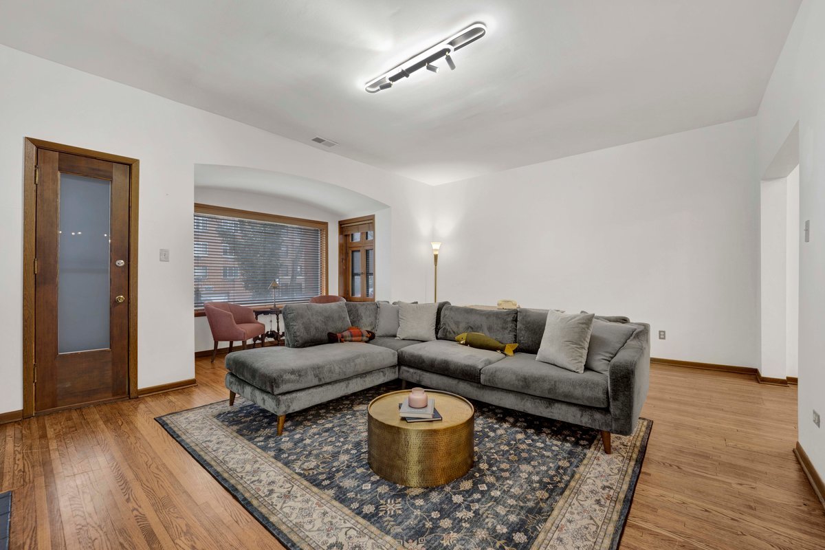 714 West Sheridan Road, Unit 1E Chicago, IL 60613 - Photo 6 of 31 Gallery Image 6