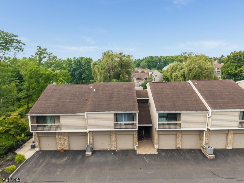 91 North Slope Clinton, NJ 08809 - Photo 4 of 25
