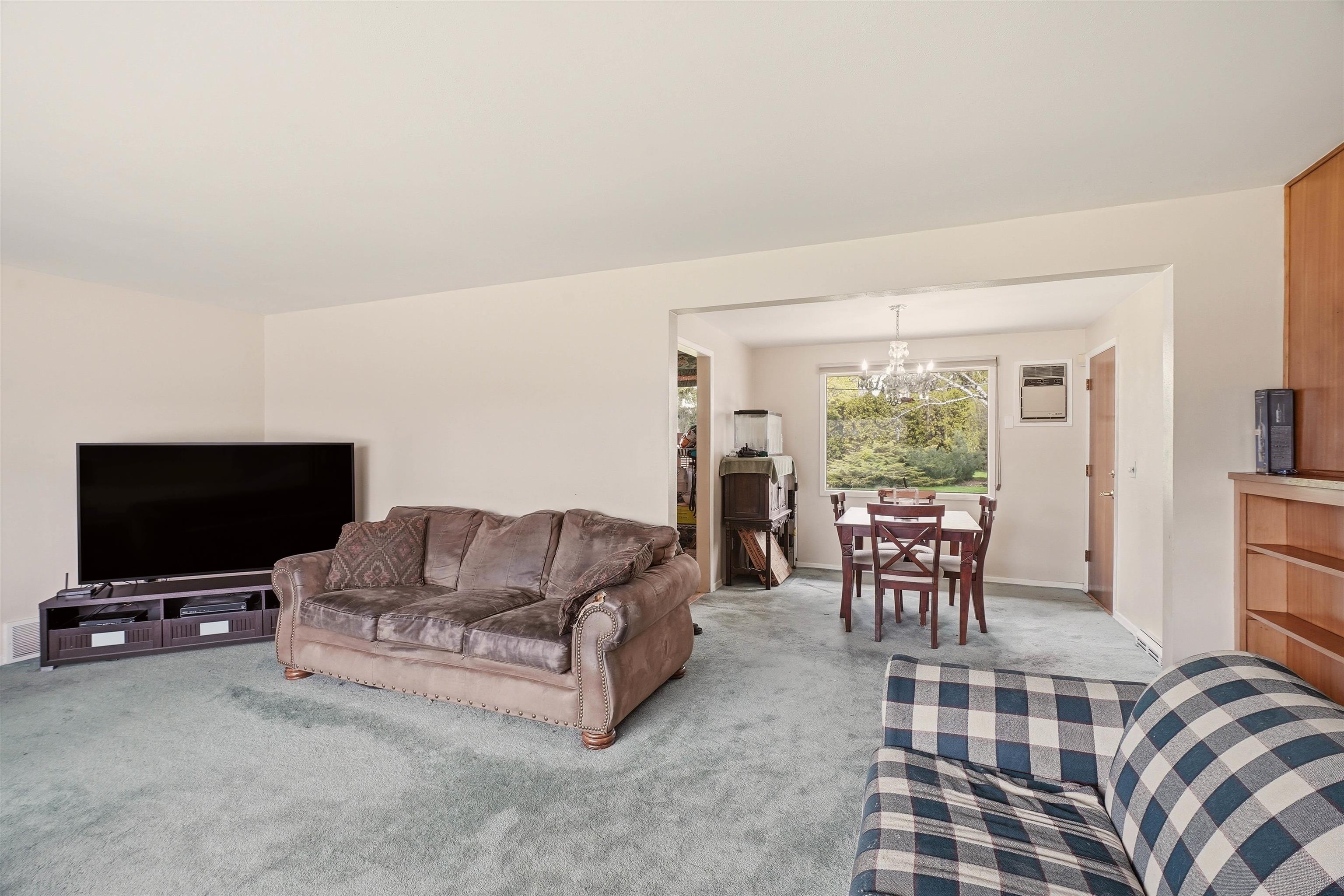 10523 East Springfield Avenue Spokane Valley, WA 99206 - Photo 5 of 36