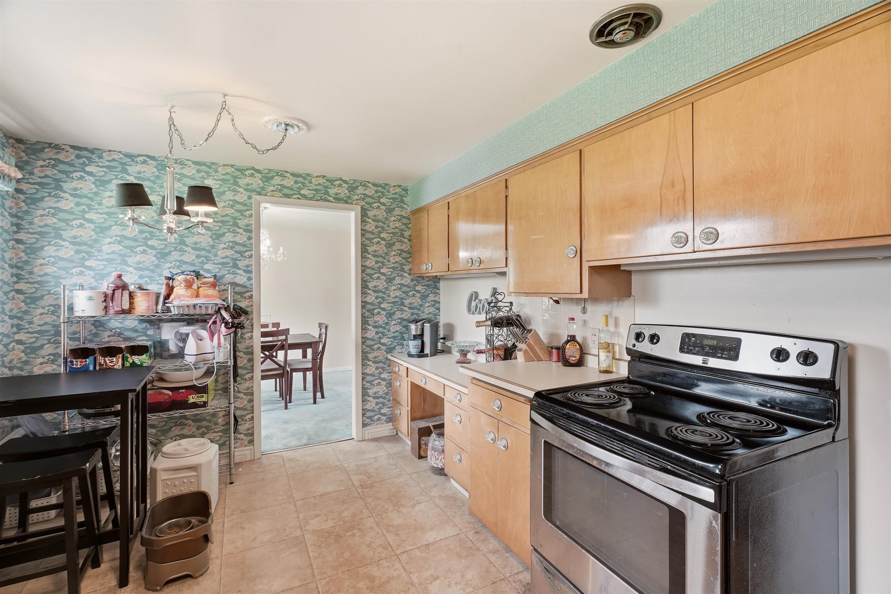 10523 East Springfield Avenue Spokane Valley, WA 99206 - Photo 6 of 36